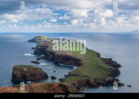 Presqu'île de Ponta de Sao Lourenco avec phare, Madère, Portugal Banque D'Images