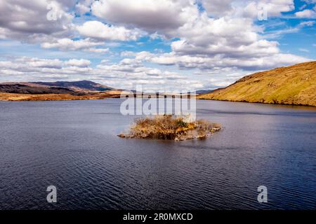 Vue aérienne de l'île Lough Anna - Comté de Donegal, Irlande. Banque D'Images