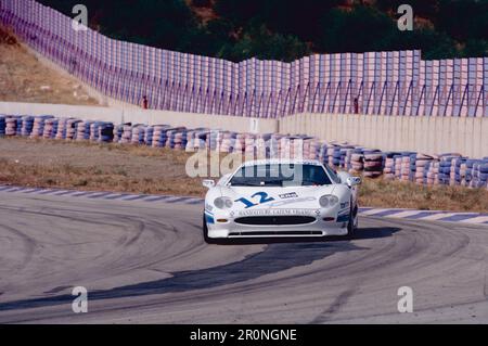 Voiture de course Jaguar XJ220 à l'italienne GT Binetto, Italie 1993 Banque D'Images