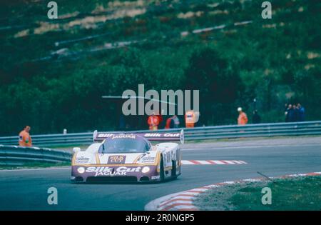 Voiture de course Jaguar XJ220 Silk Cut Team, Spa Francorchamps, Belgique 1987 Banque D'Images