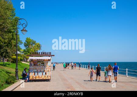 Promenade en bord de mer à Constanta, Dobruja, côte de la mer Noire, Roumanie Banque D'Images