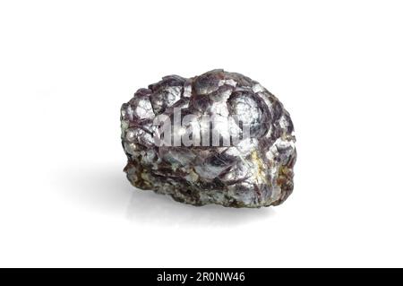 Lépidolite Botryoidal isolée sur fond noir blanc. arrière-plan détaillé de la macro. Gros plan Pierre semi-précieuse brute brute brute non polie. Banque D'Images