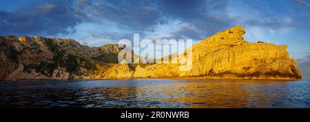 Cala Estremer et Punta Galera, Côte Tramuntana, Pollensa, Majorque, Iles Baléares, Espagne Banque D'Images