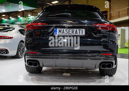 Riga, Lettonie, 28 avril 2023 : véhicule SUV de luxe Maserati Grecale présenté au salon de l'automobile de Riga Banque D'Images