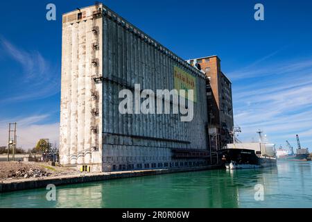 Ancien silo et usine Robin Hood à Port Colborne, Ontario. Banque D'Images