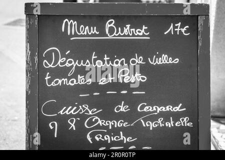 Détail d'un menu typique français en Provence - France Banque D'Images