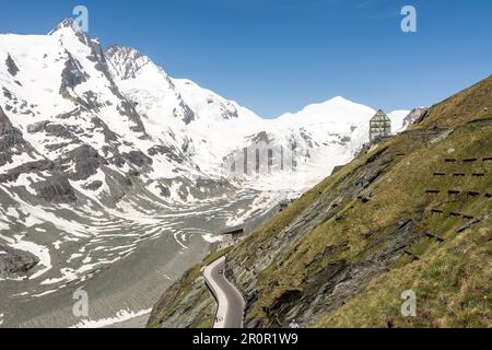 FRANZ-JOSEFS-HOEHE, AUTRICHE, JUIN 10 : Observatoire Swarovski à l'observatoire Franz-Josefs-Hoehe, en Autriche, sur 10 juin 2014. De là, vous pouvez afficher le Banque D'Images