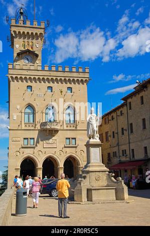 Saint-Marin, Palazzo pati, Piazza della Liberta, Statue de la liberté, Monte Titano, République de Saint-Marin, Italie Banque D'Images