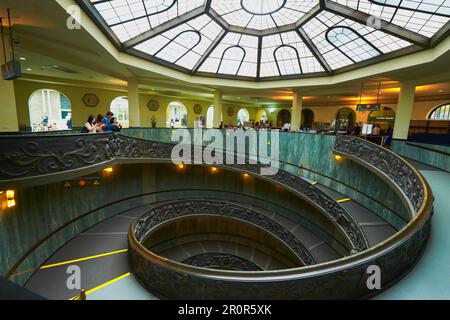 Vatican, escalier en spirale, escalier en spirale Giuseppe Momo, Musées du Vatican, Cité du Vatican Banque D'Images