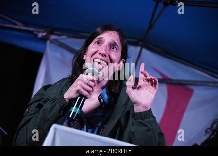 Marcianise, Campanie, Italie. 8th mai 2023. Tournée électorale administrative en Campanie pour la nouvelle secrétaire du Parti démocratique italien, Elly Schlein lors de son discours pour soutenir le candidat du Partito Democratico au maire de la petite ville de Marcianise dans la province de Caserta. (Credit image: © Pasquale Gargano/Pacific Press via ZUMA Press Wire) USAGE ÉDITORIAL SEULEMENT! Non destiné À un usage commercial ! Banque D'Images