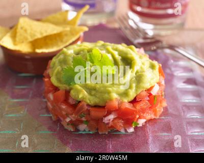 Tartare de tomate et de guacamole Banque D'Images