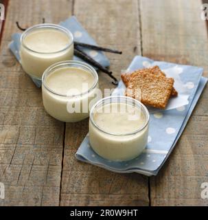 Les crèmes brûlées avant la caramélisation Banque D'Images