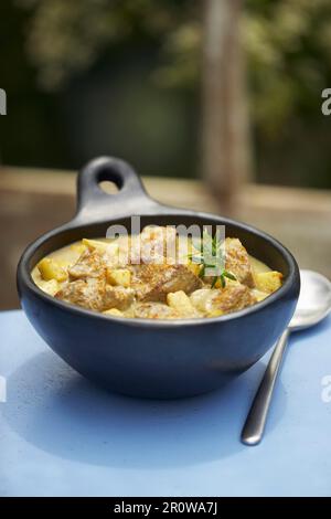 Epaule d'agneau et de pommes de terre curry Banque D'Images