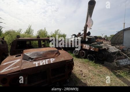 Non exclusif: KHARKIV, UKRAINE - 09 MAI 2023 - fragments d'équipement militaire russe détruits par les forces armées ukrainiennes pendant la défense de Banque D'Images