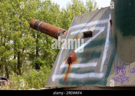 Non exclusif: KHARKIV, UKRAINE - 09 MAI 2023 - fragments d'équipement militaire russe détruits par les forces armées ukrainiennes pendant la défense de Banque D'Images