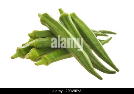 Okra, Lady's Finger, Bhindi et Bamies, légumes et herbes isolées sur un fond blanc. Banque D'Images