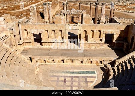 Jordanie. La ville romaine greco de Gerasa Jerash. Le théâtre Banque D'Images