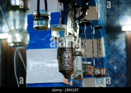 6 mai 2015: Djerba, Tunisie. 09 mai 2023. Les Juifs et les pèlerins tunisiens célèbrent le festival religieux juif de Lag baOmer à l'ancienne synagogue Ghriba sur l'île tunisienne de Djerba. Des pèlerins du monde entier visitent la célèbre synagogue Ghriba lors du festival juif annuel, qui marque 33 jours après le début de la Pâque juive (Credit image: © Abdelwaheb Omar/IMAGESLIVE via ZUMA Press Wire) USAGE ÉDITORIAL SEULEMENT! Non destiné À un usage commercial ! Banque D'Images