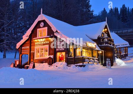 Gare de montagne d'Åre sur la place de la ville d'Åre, Jämtland, Suède Banque D'Images