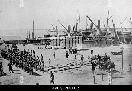 La guerre des Boers, également connue sous le nom de Seconde Guerre des Boers, la guerre sud-africaine et la guerre des Anglo-Boers. Cette image montre: Quelques-uns du contingent indien: Les troupes vont à bord à Karachi. Photo originale de “Marine et Armée”, c1899. Banque D'Images