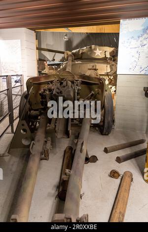 Véhicules militaires exposés au musée Overlord, Normandie, France Banque D'Images