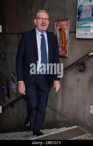 Londres, Royaume-Uni. 11 mai 2023. L'ancien secrétaire général de Unite Union Len McCluskey sort de la station de métro Westminster. Len McCluskey a été remplacé par Sharon Graham en 2021 .Credit: amer ghazzal/Alamy Live News Banque D'Images