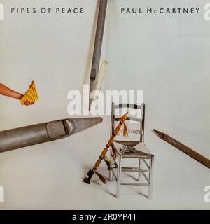 Pipes of Peace par Paul McCartney, couverture d'album de disques vinyles, Royaume-Uni Banque D'Images