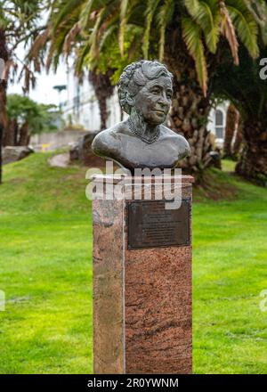 Statue de l'auteur Agatha Christie à Torquay, Devon, Royaume-Uni. Banque D'Images