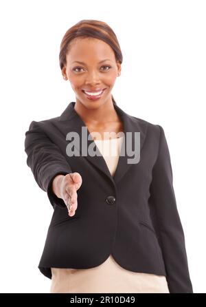 Bienvenue dans notre entreprise. Portrait d'une femme d'entreprise ethnique tenant la main et souriant. Banque D'Images