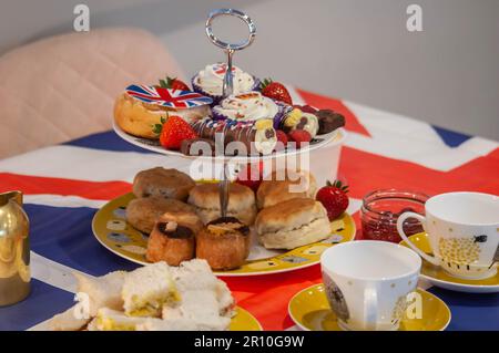 Photo de Kings Coronation traditionnel British Afternoon Tea Banque D'Images