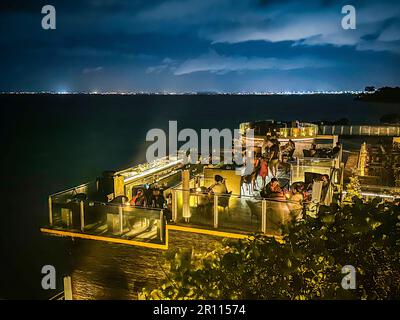 Rock bar à Jimbaran, Bali, Indonésie Banque D'Images