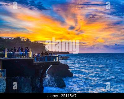 Rock bar à Jimbaran, Bali, Indonésie Banque D'Images