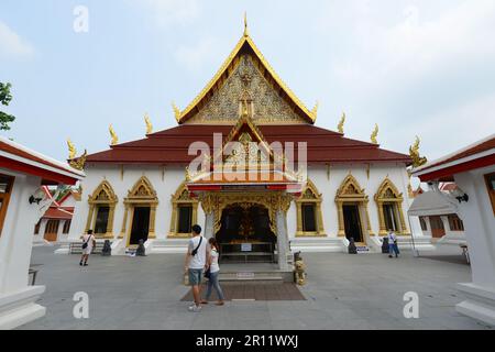 Wat Chana Songkram en face de la route Khaosan à Bang Lamphu, Bangkok, Thaïlande. Banque D'Images