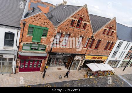 Les entrepôts régénérés à Humber Street, dans le quartier du marché aux fruits de la ville de Kingston upon Hull, au Royaume-Uni. Banque D'Images