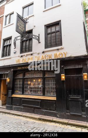 YE Old Black Boy pub, le plus ancien de la ville de Kingston upon Hull, Royaume-Uni, datant de 1729. Banque D'Images