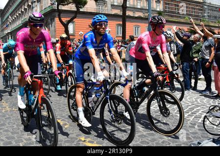 Naples, Italie. 11th mai 2023. Naples, Naples, Italie, 11 mai 2023, Start Napoli-Napoli - Stage 6 Giro d'Italia pendant 6 stage - Napoli - Napoli - Giro d'Italia crédit: Live Media Publishing Group/Alay Live News Banque D'Images