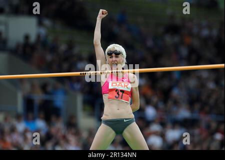 Ariane Friedrich Aktion Hochsprung Leichtathletik Gala à Wattenscheid am 2,8.2009. Banque D'Images