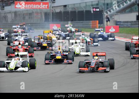 Start zum Formel 1 Rennen mit Lewis Hamilton (McLaren Mercedes 1) Mark Webber ( Red Bull Racing 14) Felipe Massa (Ferrari 3) Sebastian Vettel ( Red Bull Racing 15) Jenson Button ( Brawn GP 22) Formel 1 Grand Prix von Deutschland auf dem Nürburgring 12,7.2009. Banque D'Images