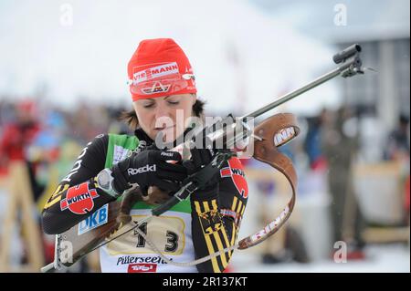 Andrea HENKEL, Aktion Biathlon, 4x 6 KM Staffel der Frauen am 13.12.2009 à Hochfilzen. Banque D'Images