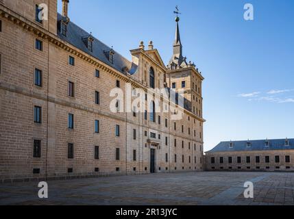 Monastère de l'Escorial (site royal de San Lorenzo de El Escorial) - San Lorenzo de El Escorial, Espagne Banque D'Images