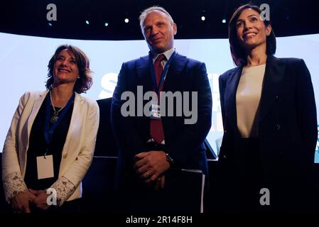 Rome, Italie. 11th mai 2023. Elena Bonetti (L), Francesco Lollobrigida (C) et Mara Carfagna (R) posent pour les photographes lors de l'édition 3rd du taux général des États de naissance à l'Auditorium della Conciliazione. L'initiative, organisée par le Forum des associations familiales, vise à explorer la crise démographique en Italie. (Photo par Vincenzo Nuzzolese/SOPA Images/Sipa USA) crédit: SIPA USA/Alamy Live News Banque D'Images