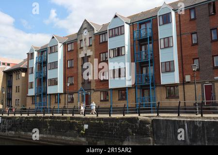 Développement de logements modernes autour de la marina de Swansea, pays de Galles, Royaume-Uni. appartements et appartements résidentiels en bord de mer Banque D'Images