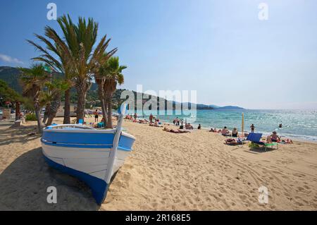 Plage de Saint clair, Corniche des Maures, le Lavandou, Côte d'Azur, Provence-Alpes-Côte d'Azur, France Banque D'Images