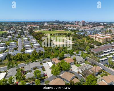 Vue aérienne sur les maisons et les condos à San Diego, Californie, États-Unis Banque D'Images