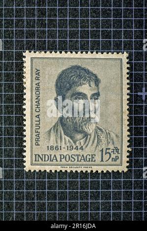 03 26 2014 TIMBRE postal de MENTHE Vintage de Prafulla Chandra Ray 1861-1944 Studioshothot Lokgram Kalyan Maharashtra Inde.Asie. Banque D'Images