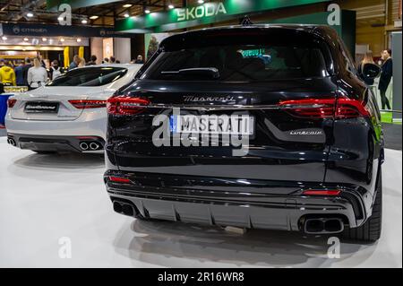Riga, Lettonie, 28 avril 2023 : véhicule SUV de luxe Maserati Grecale présenté au salon de l'automobile de Riga Banque D'Images