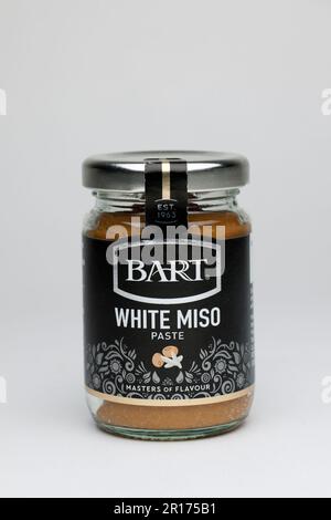 Pot de 100g Bart White Miso Paste Banque D'Images