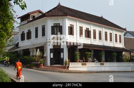 Laos, Luang Prabang: Saynamkhan River View Hotel, datant de l'époque coloniale française. Banque D'Images