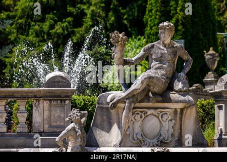 Statue au château de Peles en Roumanie Banque D'Images