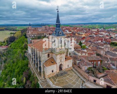 Vue aérienne de l'église San Pedro Lerma Burgos province Espagne Banque D'Images